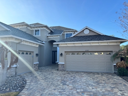 Roof Washing in Land O’ Lakes, FL: Managing Algae Growth in a Humid Climate