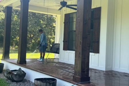 Why Every Wesley Chapel Homeowner Should Schedule Regular Pressure Washing