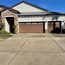 Driveway-Concrete-Cleaning-in-Land-O-Lakes-FL 4