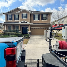 Full-House-Soft-Wash-Driveway-Cleaning-in-Wesley-Chapel-FL-Safe-Professional-Exterior-Cleaning-for-Long-Lasting-Curb-Appeal 2