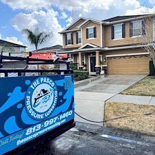 Full-House-Soft-Wash-Driveway-Cleaning-in-Wesley-Chapel-FL-Safe-Professional-Exterior-Cleaning-for-Long-Lasting-Curb-Appeal 0